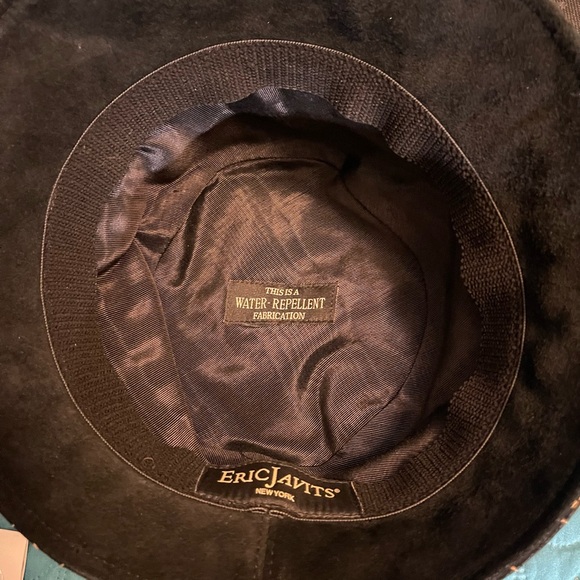 Eric Javits, water resistant hat.  Beautiful condition. - Picture 7 of 8